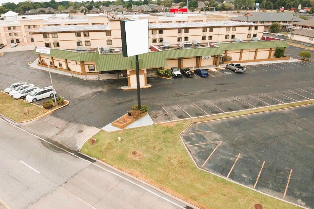 Oyo Hotel Tulsa Ok, I-44 المظهر الخارجي الصورة